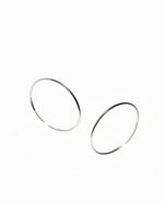 Solid 18K white gold hoop earrings from TEASES Ultra-Bright Series, sleek and lightweight design