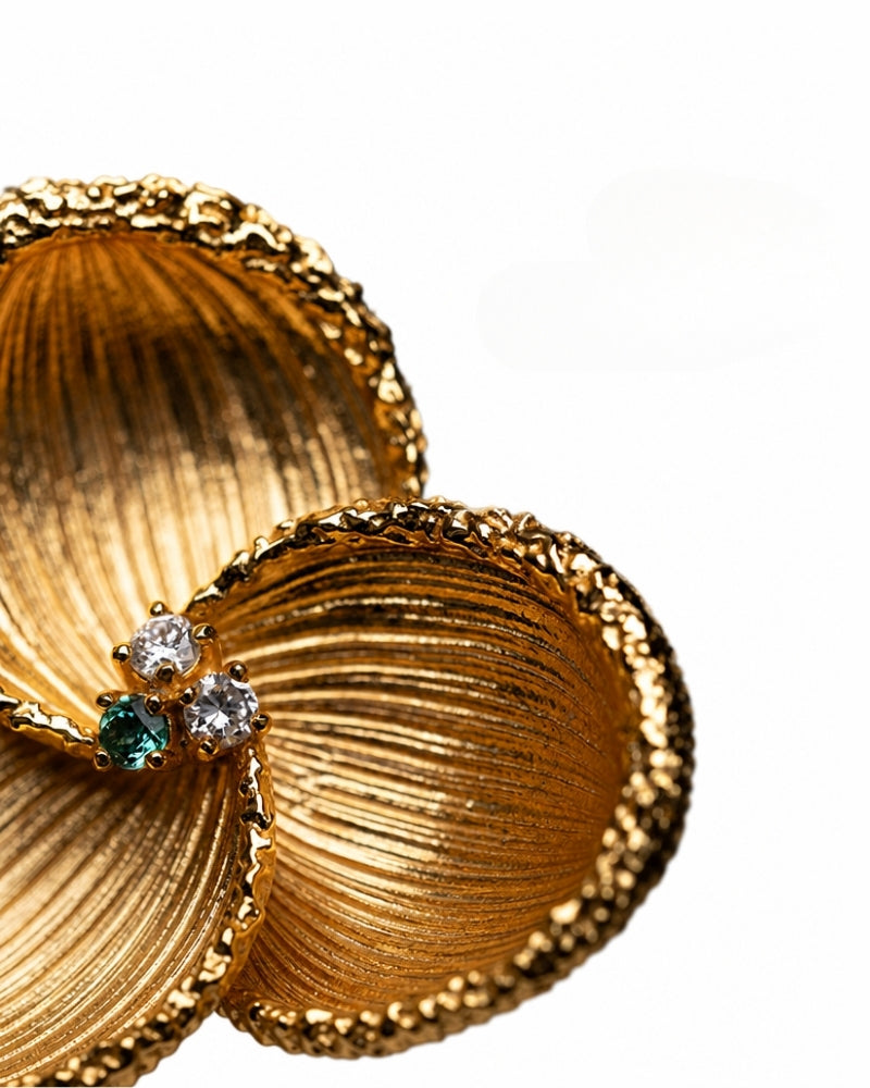 Rigato Iris Brooch styled — brooch showcase by TEASES