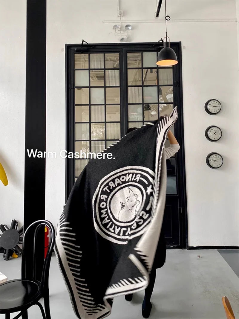 CP021 - Wool & Cashmere Throw Blanket (Cashmere Natural & Charcoal Black)